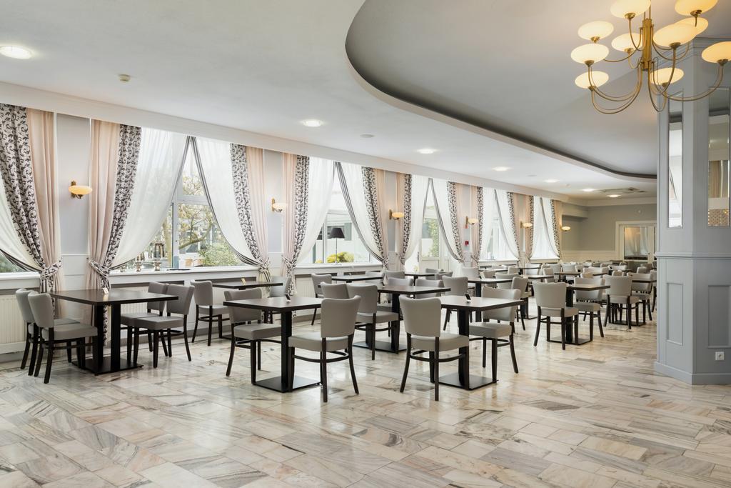 Jantar Medical Spa 드지우노웨크 외부 사진
